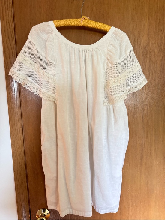 Old Navy Tops - Old Navy Cream Lace Flutter-Sleeve Dress